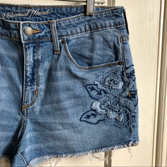 Universal Thread High Rise Shortie Jean Shorts - Picture 2 of 8